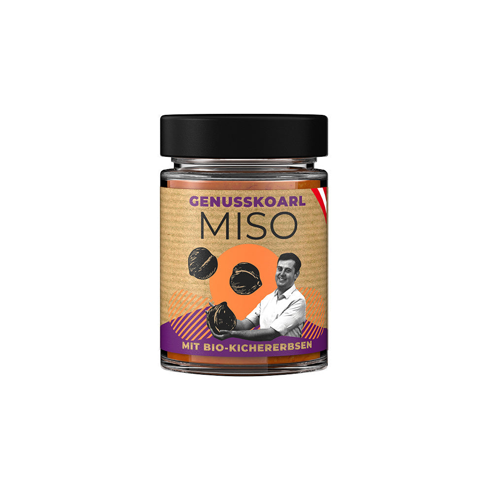 Genusskoarl Bio‑Kichererbsen‑Miso im quadratischen Glas. Sämige, goldgelbe Paste, schlichtes Etikett, hergestellt aus regionalen Bio-Kichererbsen und nachhaltig produziert.