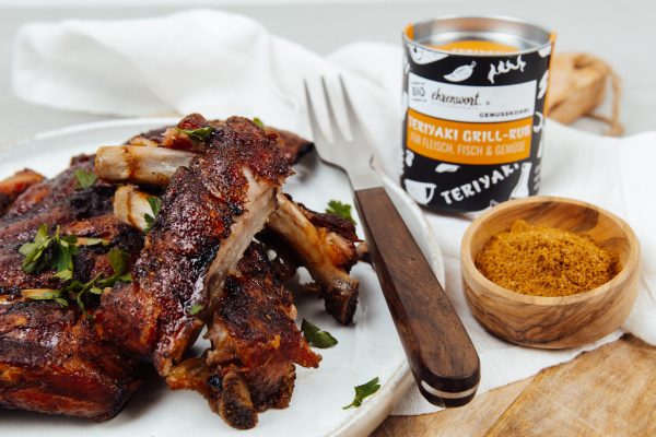 Teriyaki-Gericht bei Genusskoarl: frisch mariniertes Huhn mit Bio-Teriyaki-Würze von Ehrenwort und Genusskoarl