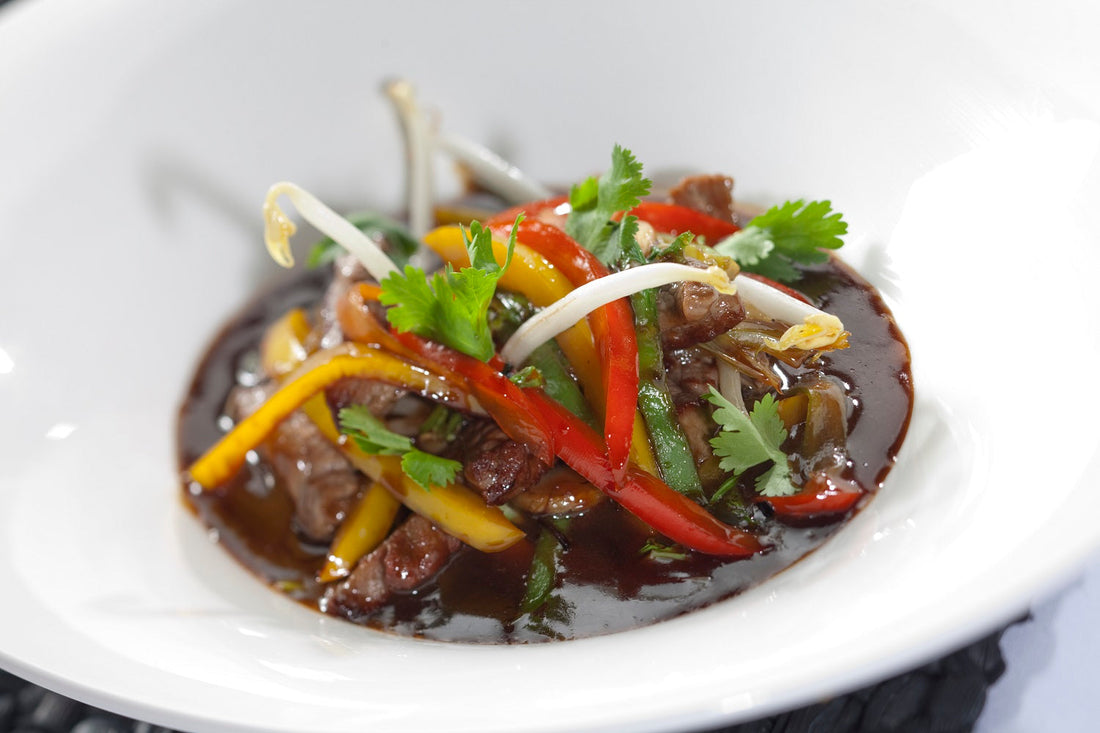 Feuriges Cult Beef im Wok