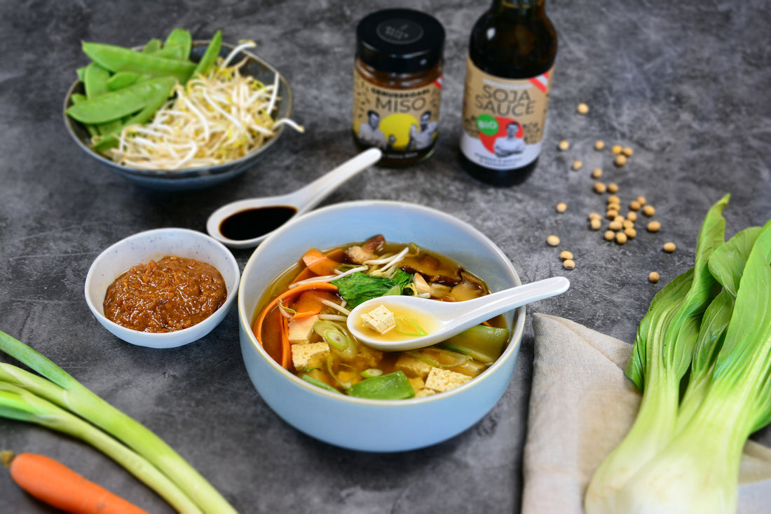 Miso suppe mit Miso von Genusskoarl Rezept