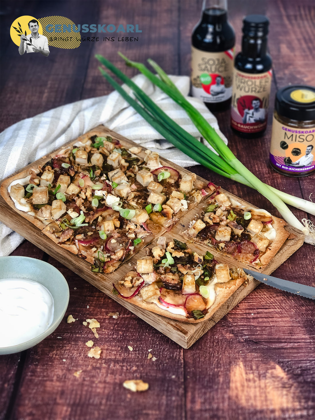 Veganer Flammkuchen mit Miso-Gemüse